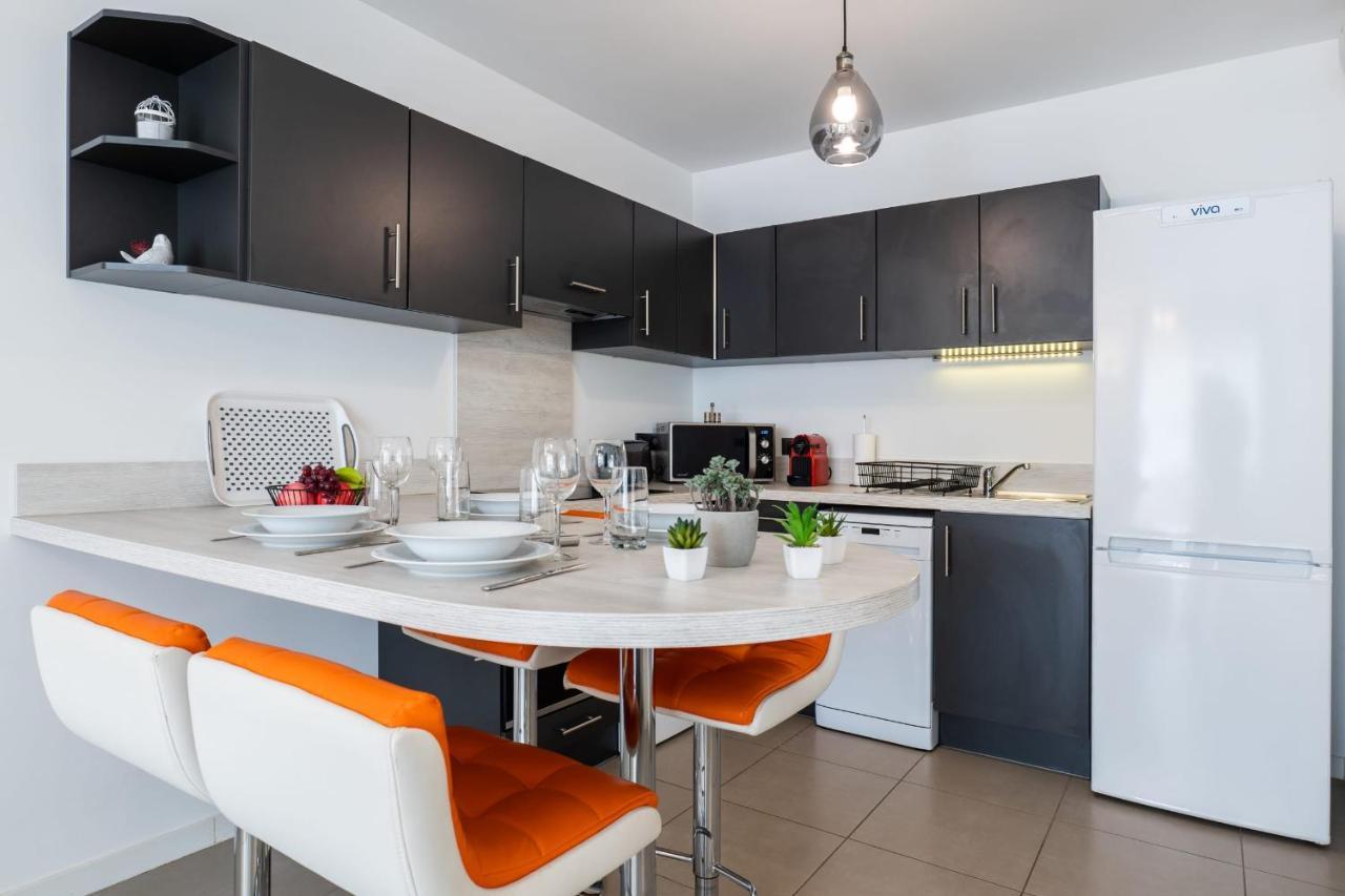 1-br In Palm Swimming Pool *